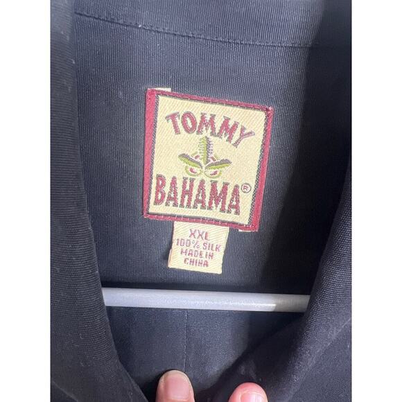 Tommy Bahama 100% Silk Black Short Sleeve Button Down Shirt Size XL - Picture 3 of 6